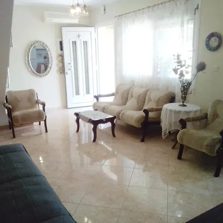 Evis Maisonette With Sea View *