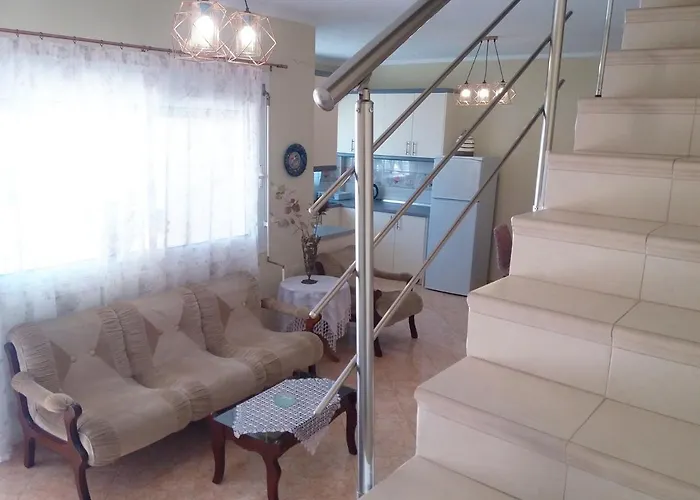 شقة Evis Maisonette With Sea View فلوغيتا